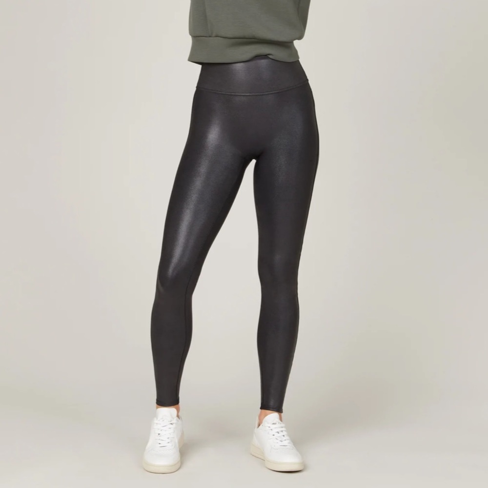 Spanx Faux Leather Leggings in Black Size Large Petite